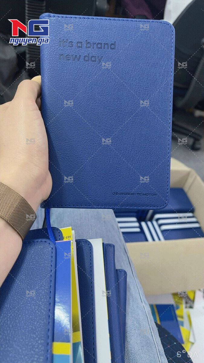 mẫu sổ tay bìa da